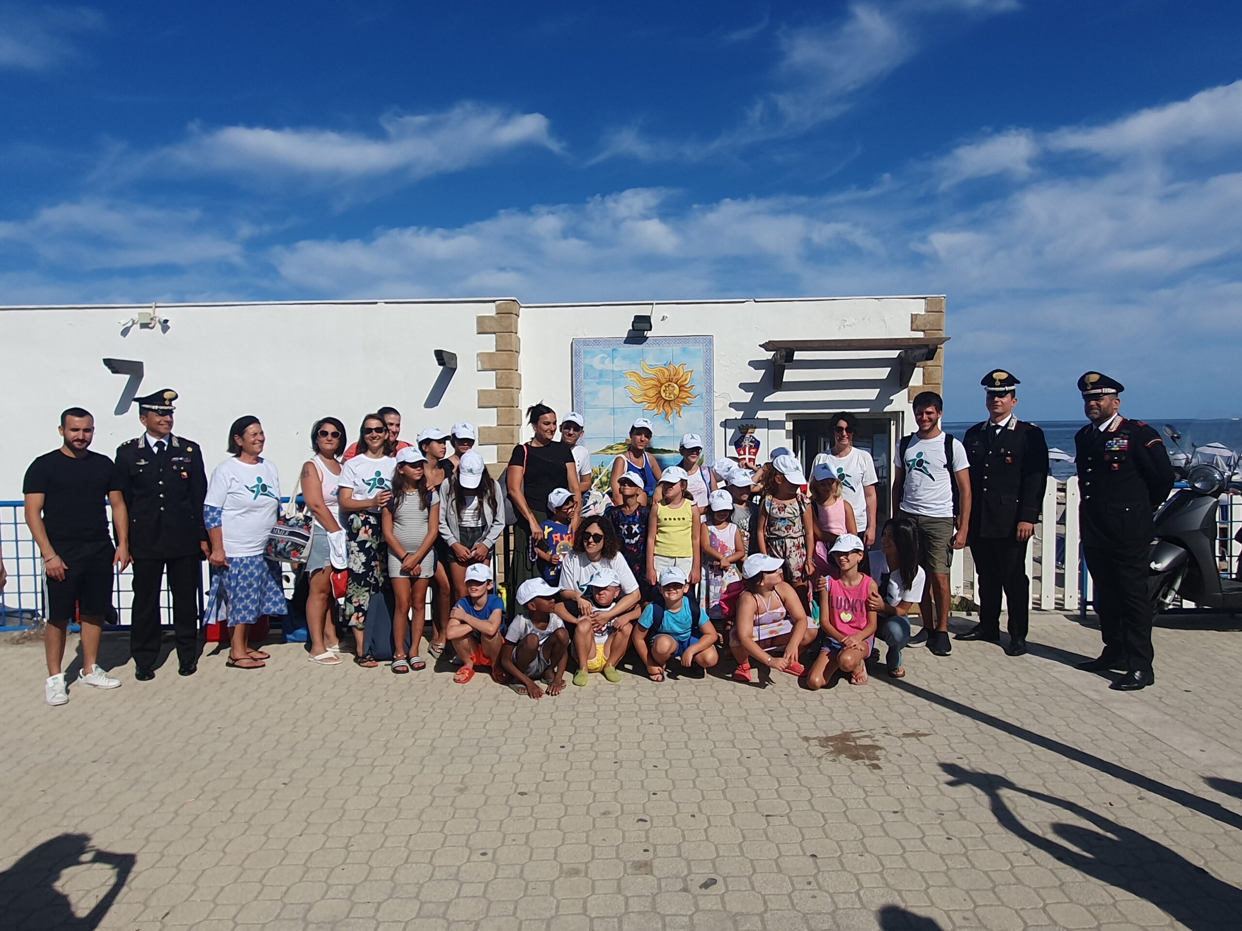 Isola delle Femmine: una giornata al lido del Carabiniere con i bambini della  fondazione “L'albero della vita”